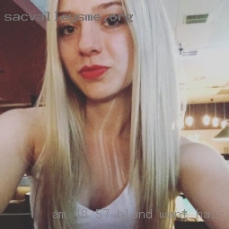 Am 48 5'7 blond want hair and blue eyes in Nevada.